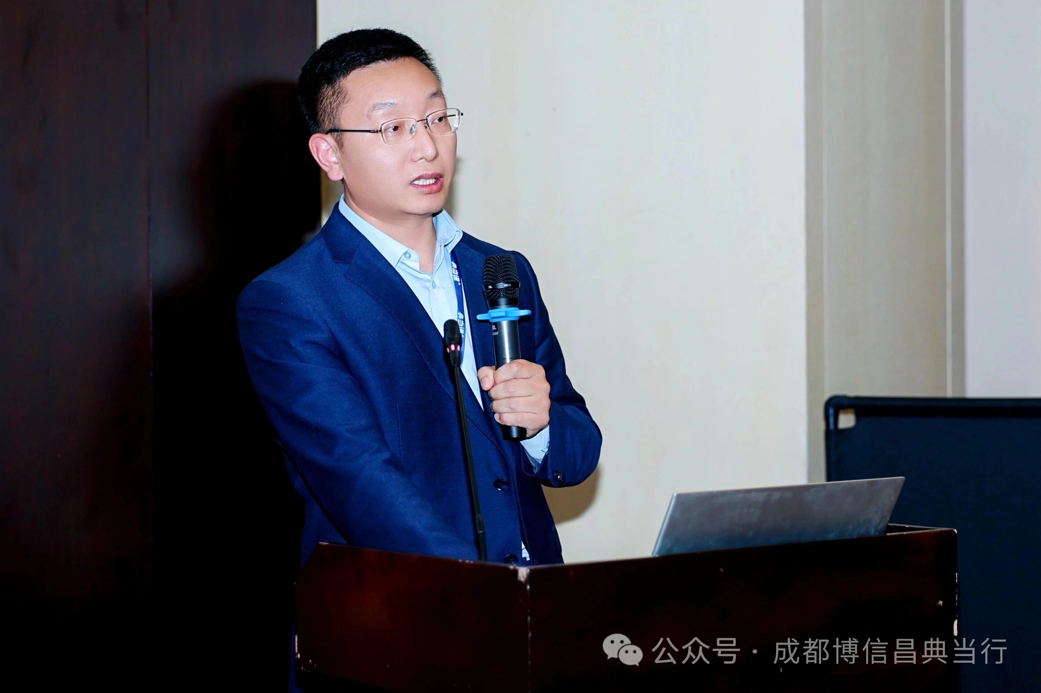 1762247770449666.jpg 693c95b7-da7d-4f8f-ad83-bc4b8c0486a3.jpg